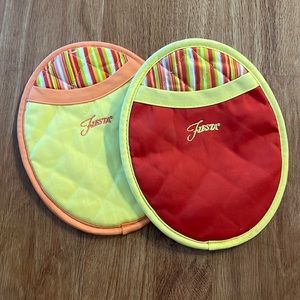 Fiesta oven mitten hot pads